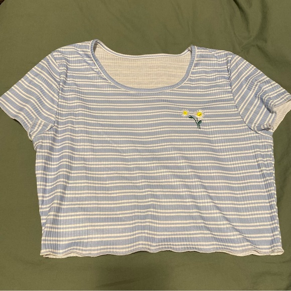 Crop top bundle - Picture 7 of 15